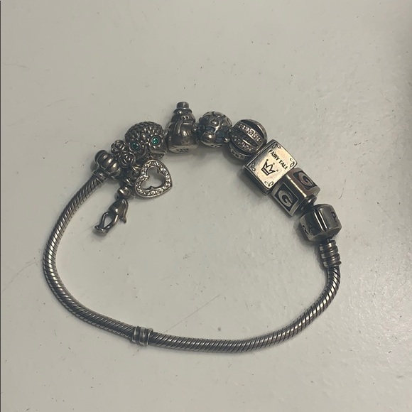 Pandora bracelet with 8 charms - Picture 1 of 1